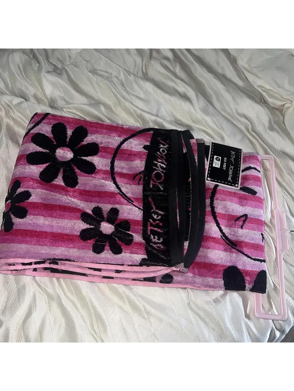 Betsey Johnson Beach Towel Retro Flowers Smiley Face & Pink Stripes, New